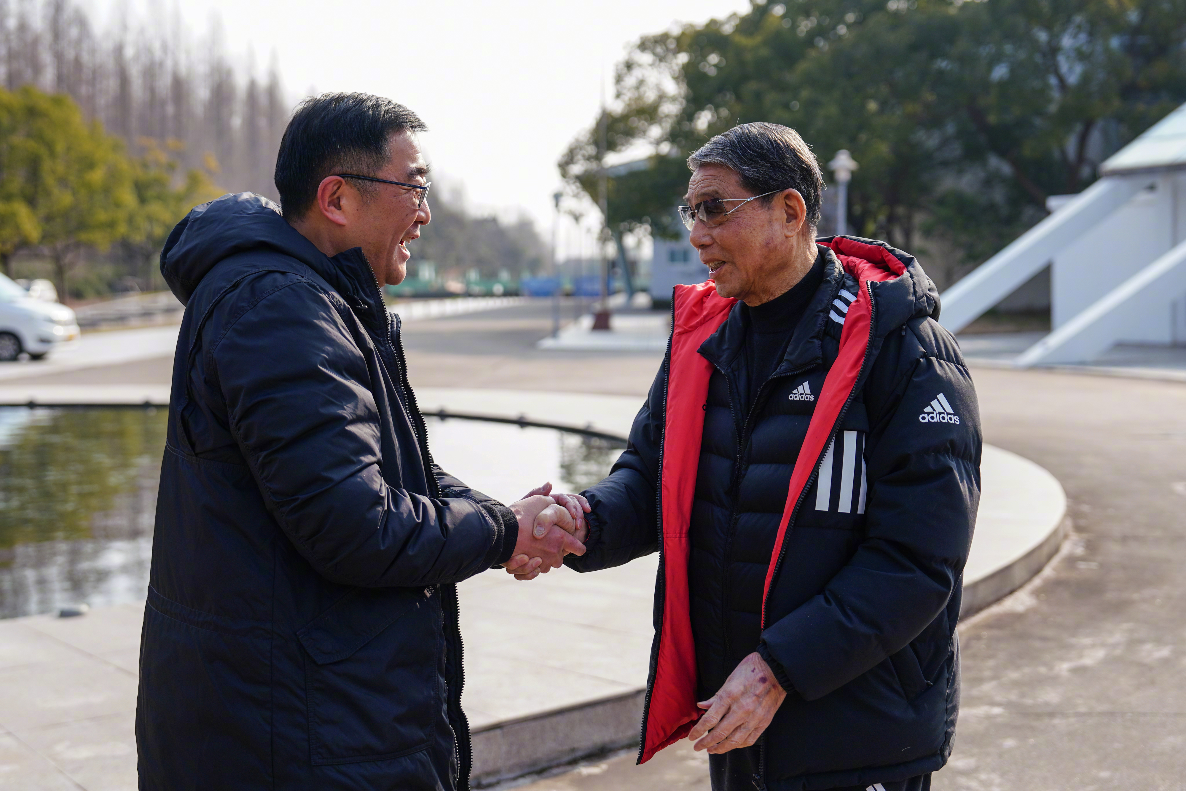 强队备战果断出击,全队备战备受期待的简单介绍 强队备战果断出击,全队备战备受期待的简单介绍