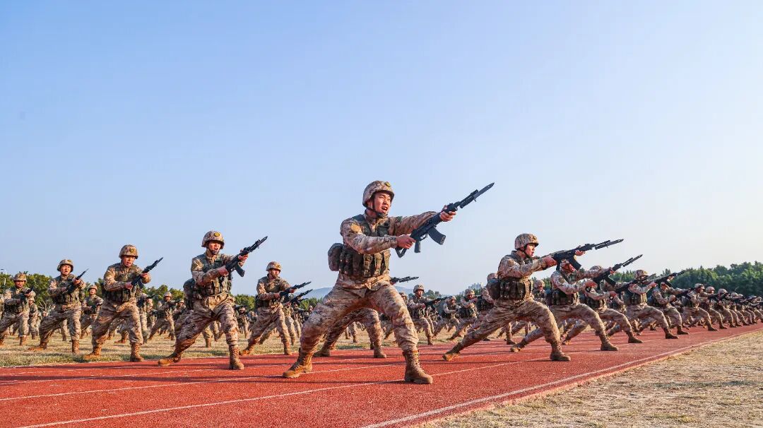 强队备战果断出击,全队备战备受期待的简单介绍 强队备战果断出击,全队备战备受期待的简单介绍