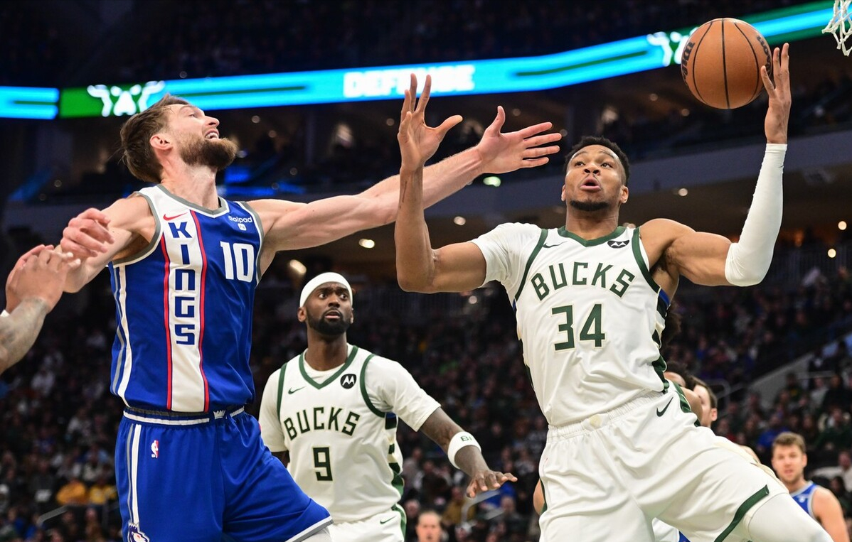 西班牙男篮绝杀雄鹿B队,巴恩斯统治全场 西班牙男篮绝杀雄鹿B队,巴恩斯统治全场