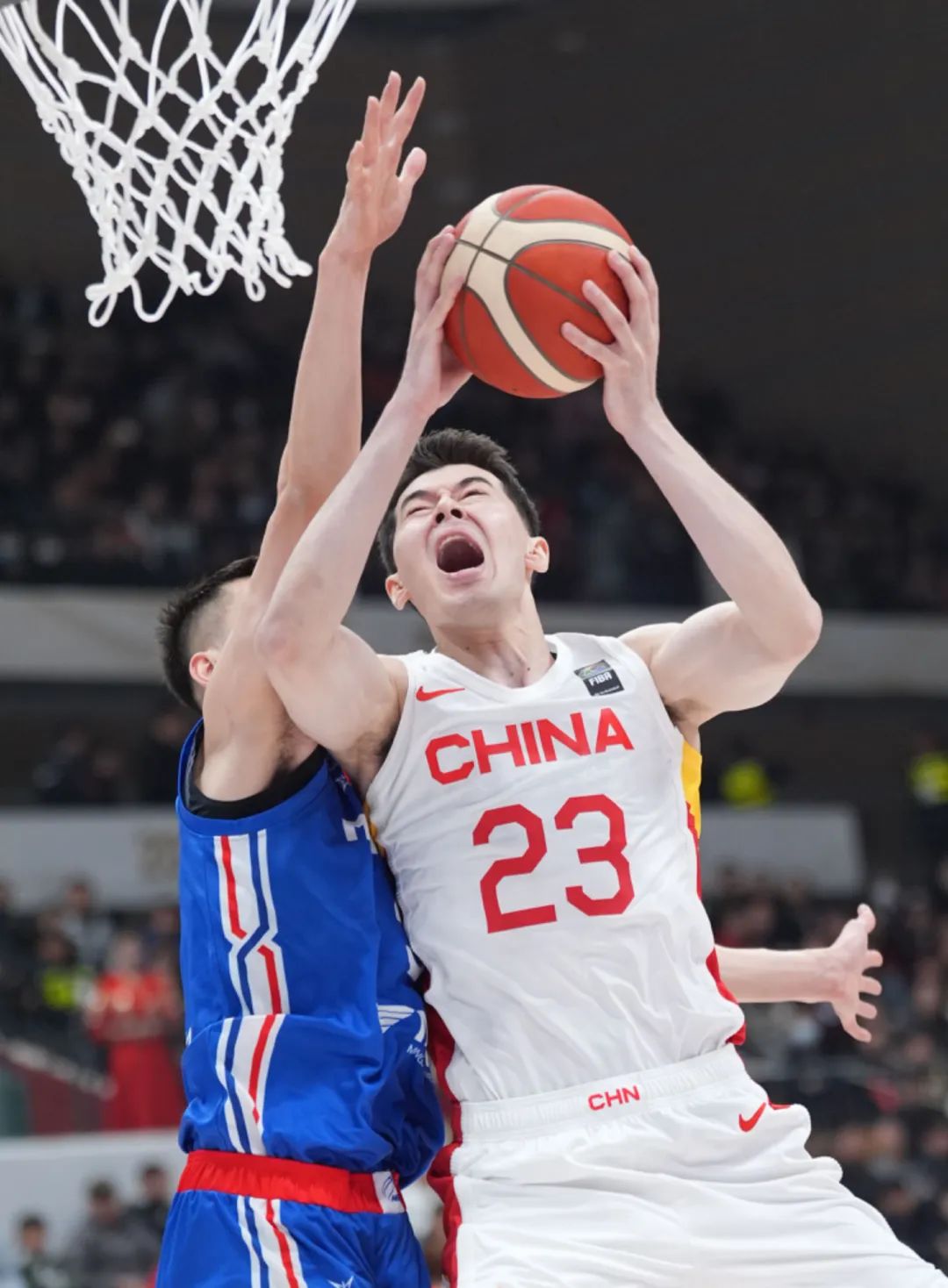 激动人心篮球对抗，球员燃情拼搏.的简单介绍