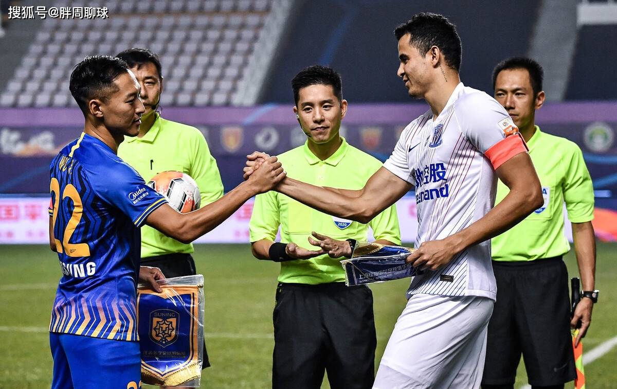 包含苏宁大胜申花，全取三分夺冠保持领跑积分榜的词条