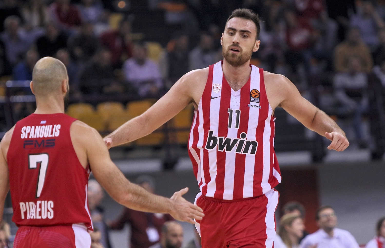 包含青岛蓝海大胜对手,掀起胜利浪潮的词条 包含青岛蓝海大胜对手,掀起胜利浪潮的词条