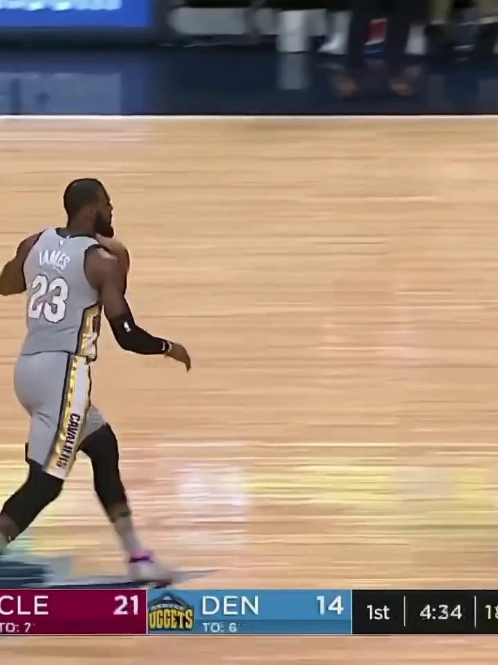 勒布朗-詹姆斯准三双，率湖人连胜击败爵士队的简单介绍