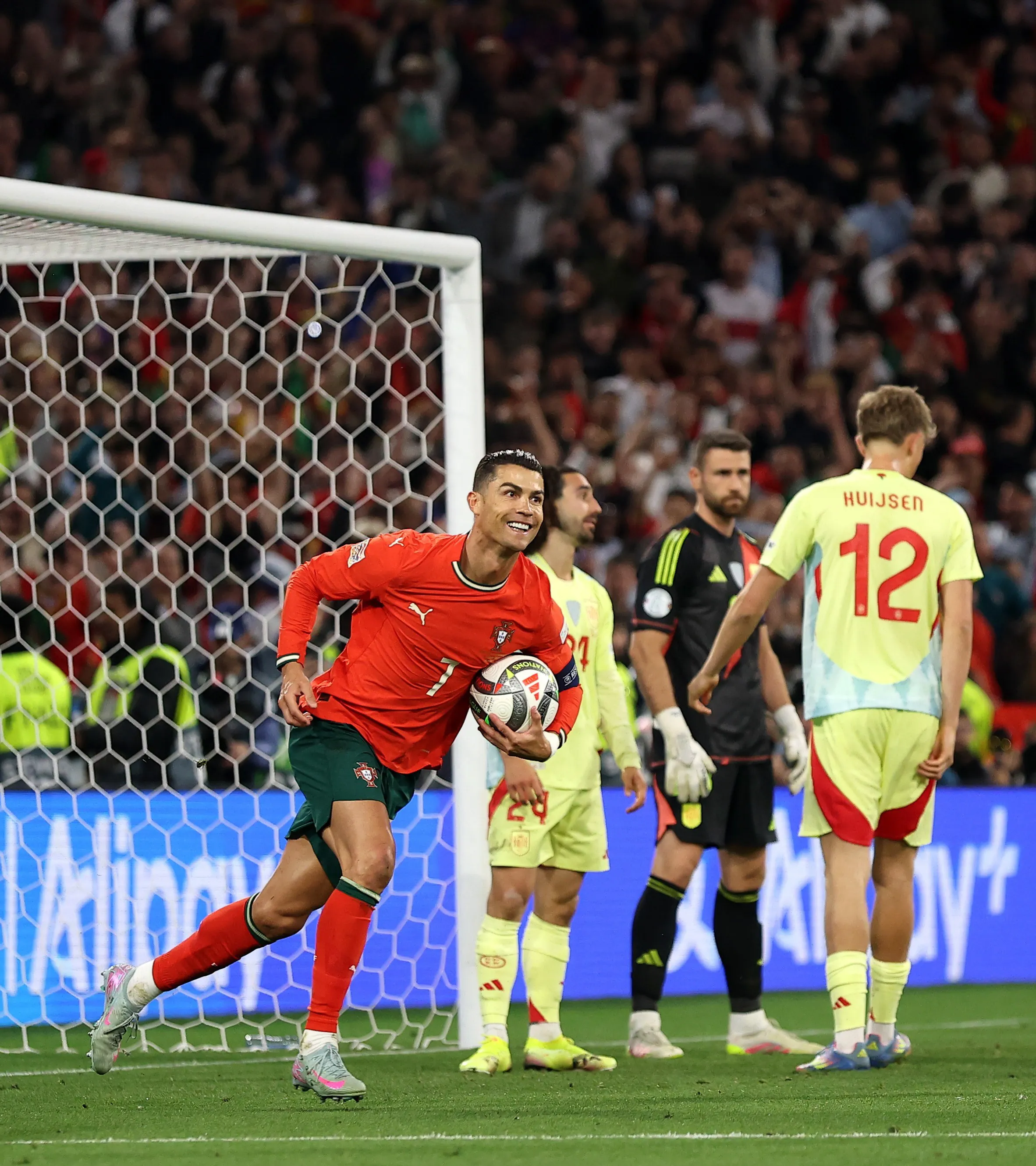 欧国联经典对决即将上演，球迷翘首期待的简单介绍