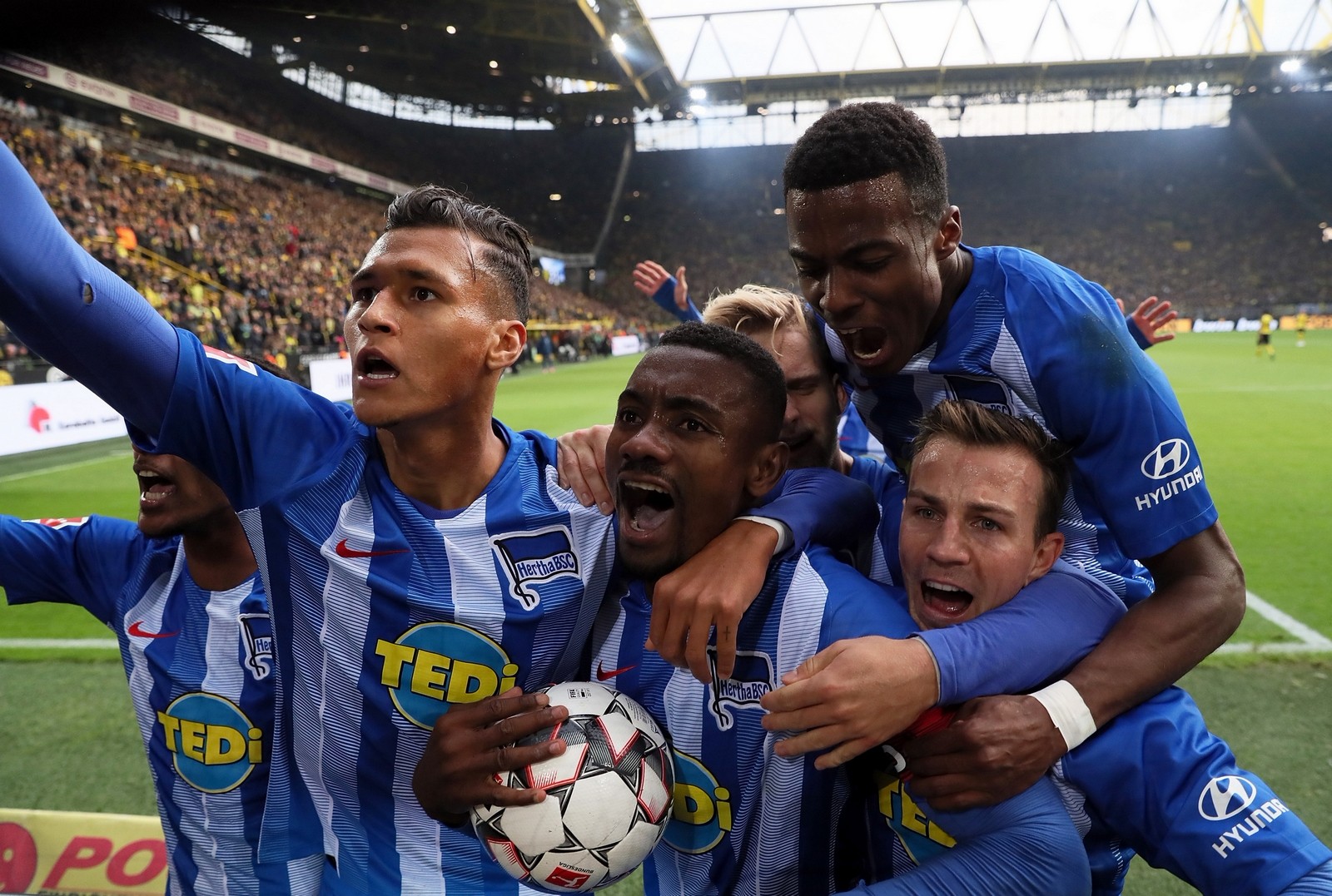 包含柏林赫塔客场惨败，排名继续下滑的词条