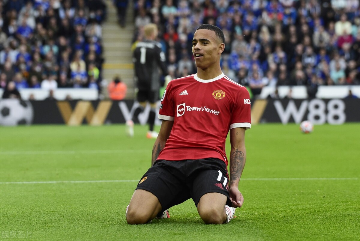 范伦从米尼奥脚下斩获单刀，曼联客场不败莱斯特的简单介绍