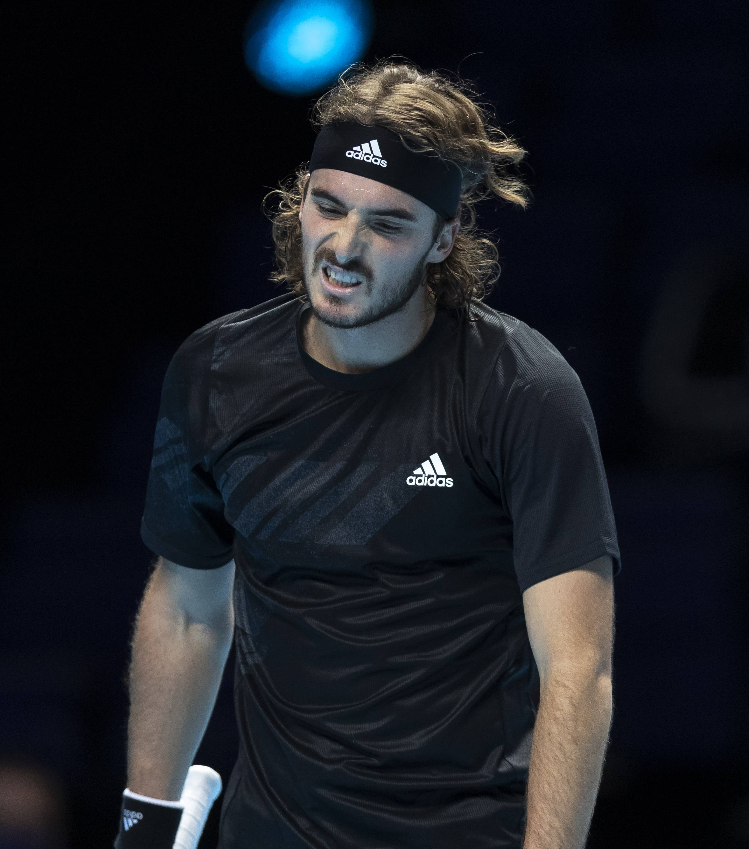 法网翻盘拉沃尔杯，西西帕斯状态火热