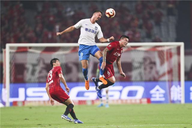 丹麦逆转利物浦，若日尼奥点燃赛场的简单介绍