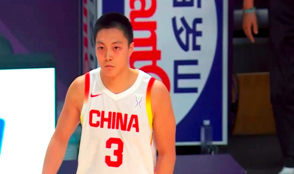 包含CBA球队状况出现波动，主帅紧急调整战术的词条