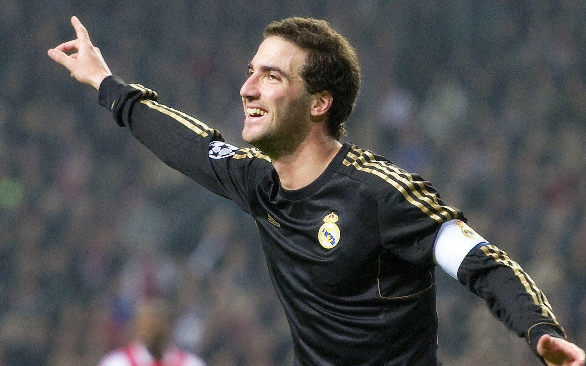 篮网冲垮骑士，詹姆斯在奥运周期关键战接管比赛